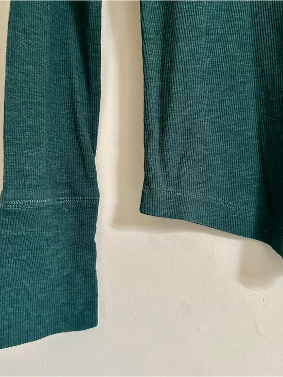 Ribbed Turtleneck Long Sleeve Top - Picture 2 of 7